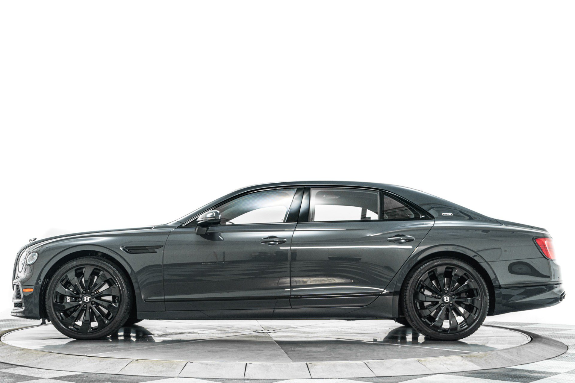 Used 2024 Bentley Flying Spur V8 AWD/4WD image 6