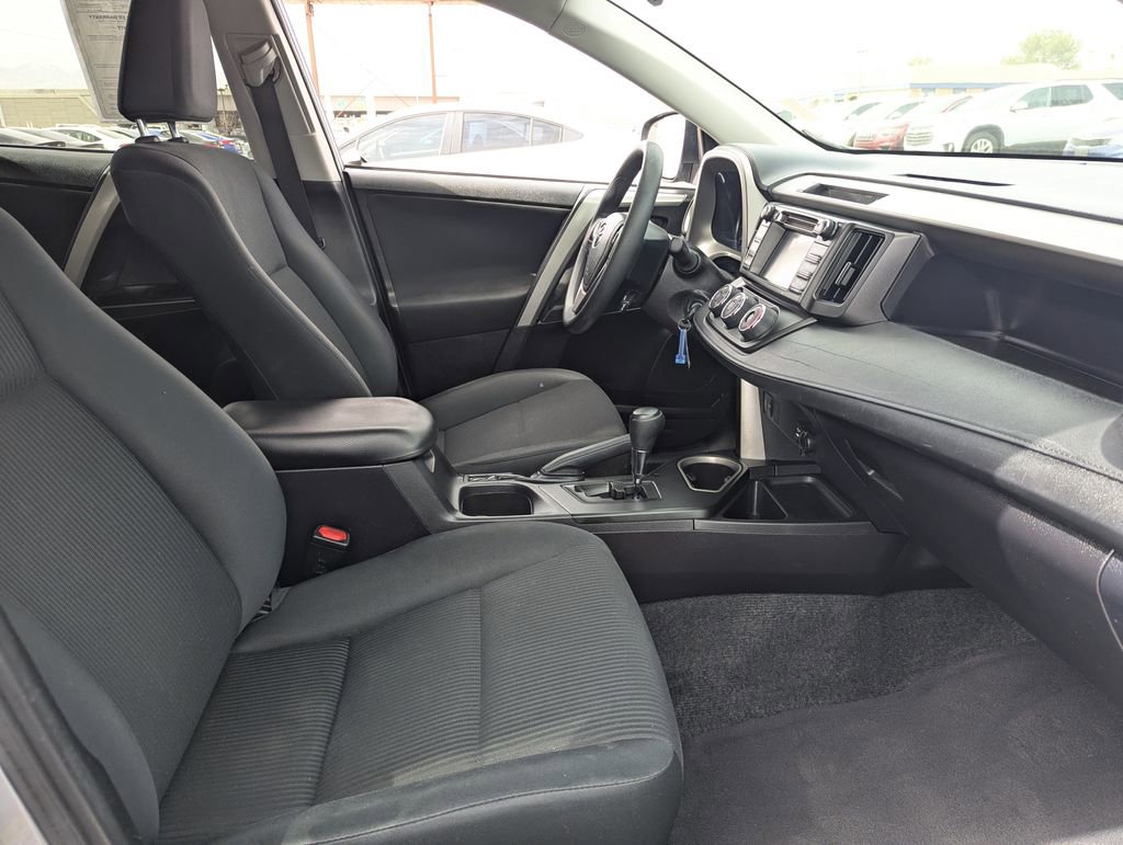 Used 2017 Toyota RAV4 LE FWD image 35