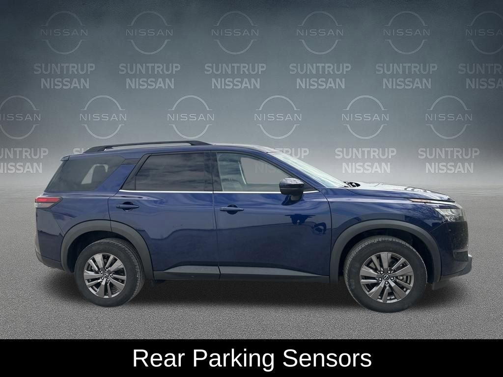 Used 2023 Nissan Pathfinder SV image 7