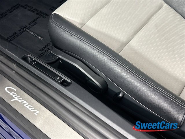 Used 2024 Porsche 718 Cayman Style Edition image 29