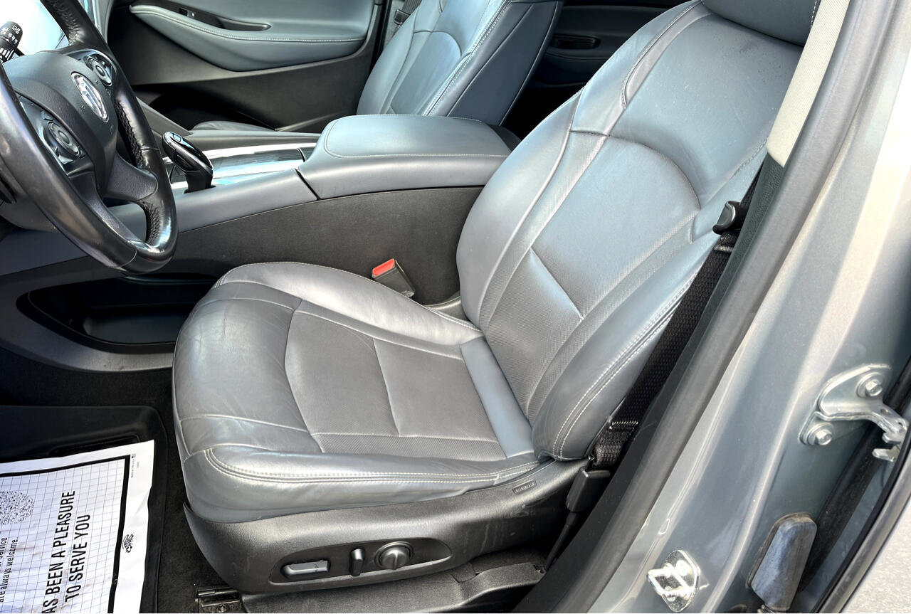 Used 2018 Buick Enclave Premium w/ Experience Buick Package image 12