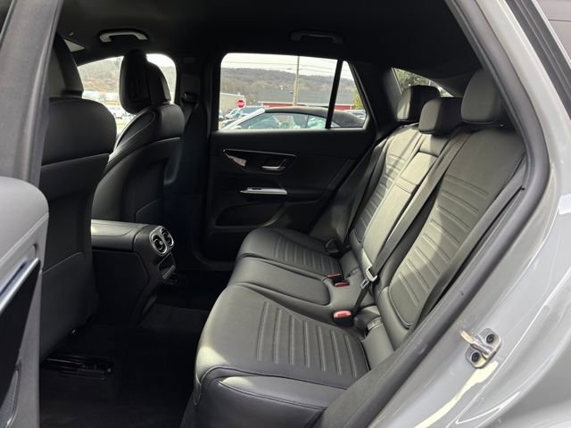 Used 2025 Mercedes-Benz GLC 300 4MATIC image 22