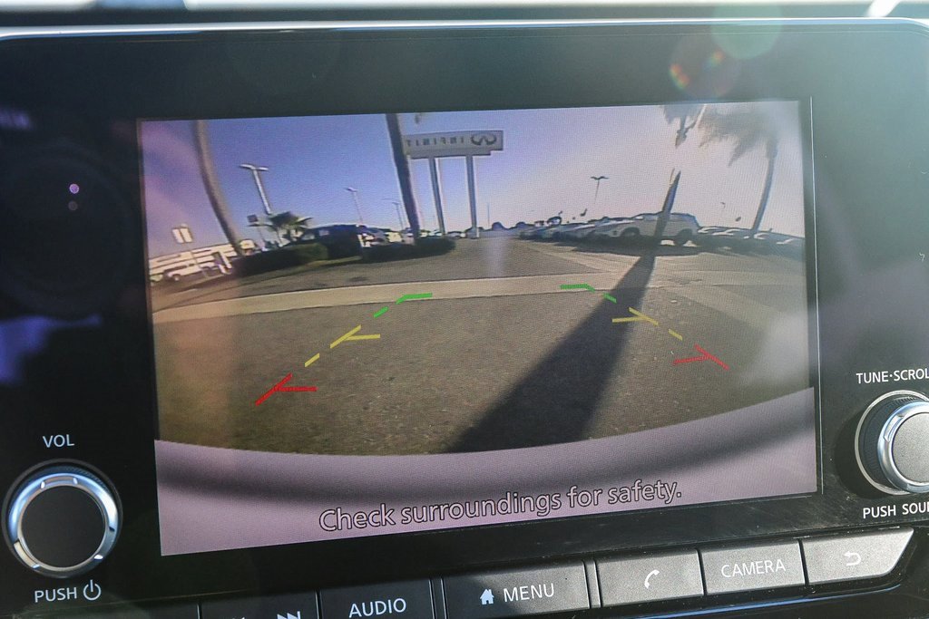 Used 2024 Nissan Pathfinder SV image 22