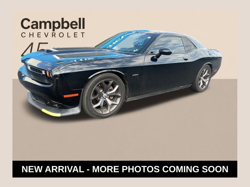 Used 2019 Dodge Challenger R/T RWD image 1
