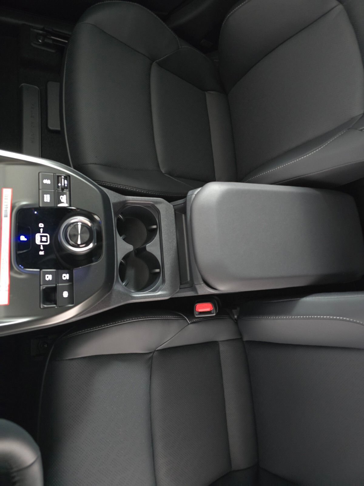 New 2026 Subaru Solterra AWD/4WD image 31