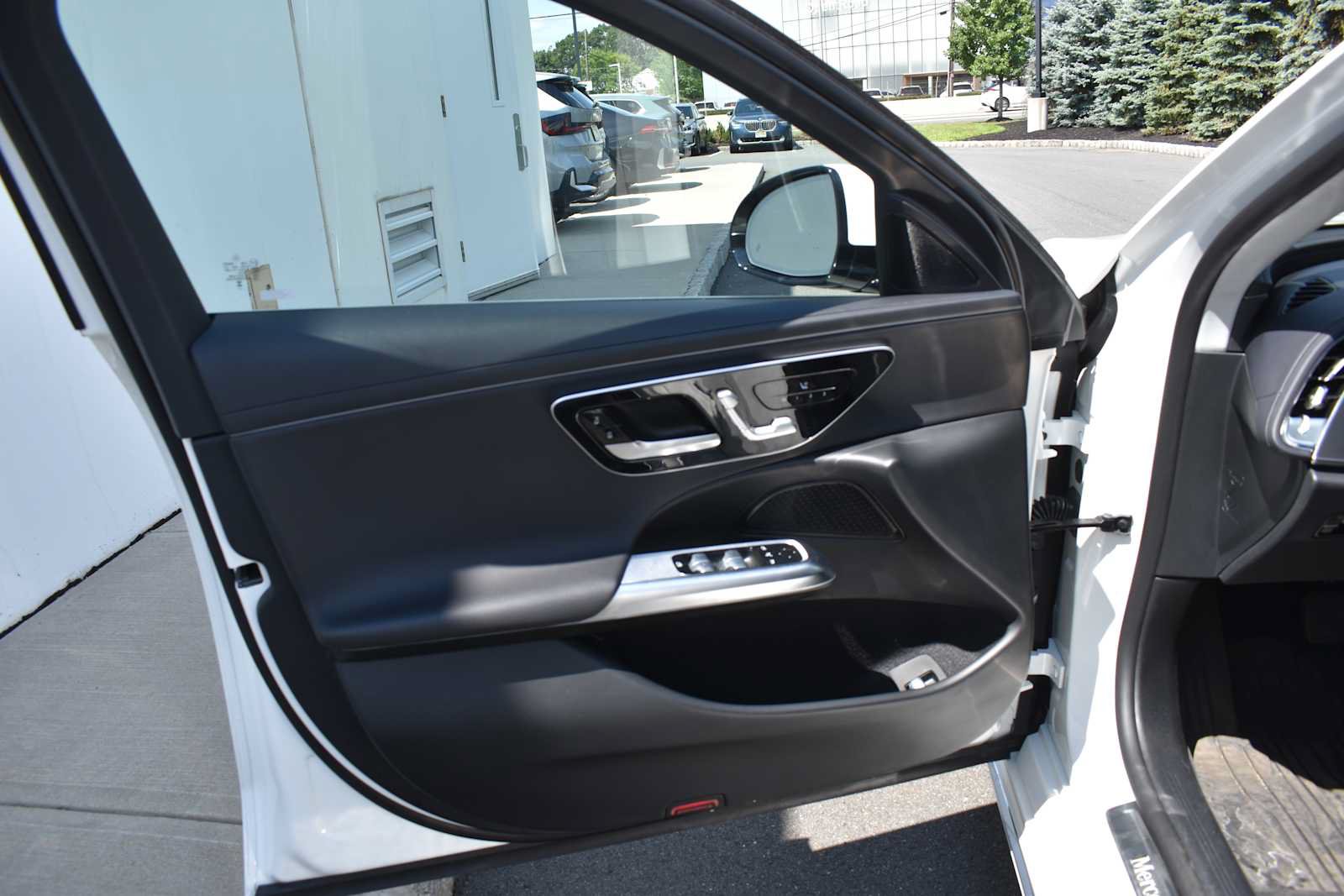Used 2024 Mercedes-Benz E 350 4MATIC Sedan image 13