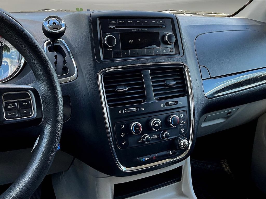 Used 2014 Dodge Grand Caravan SXT FWD image 11