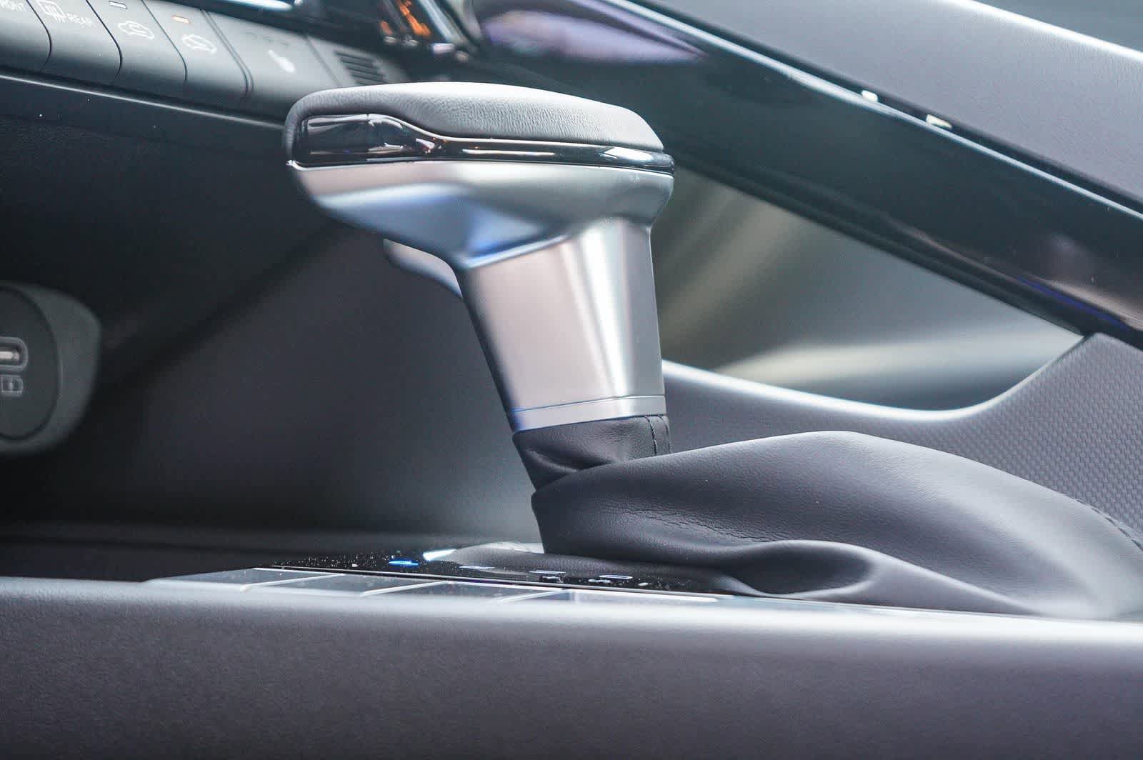 Certified 2025 Hyundai Elantra SEL FWD image 27