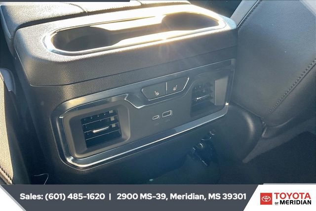 Used 2024 Chevrolet Silverado 1500 High Country w/ Technology Package image 24