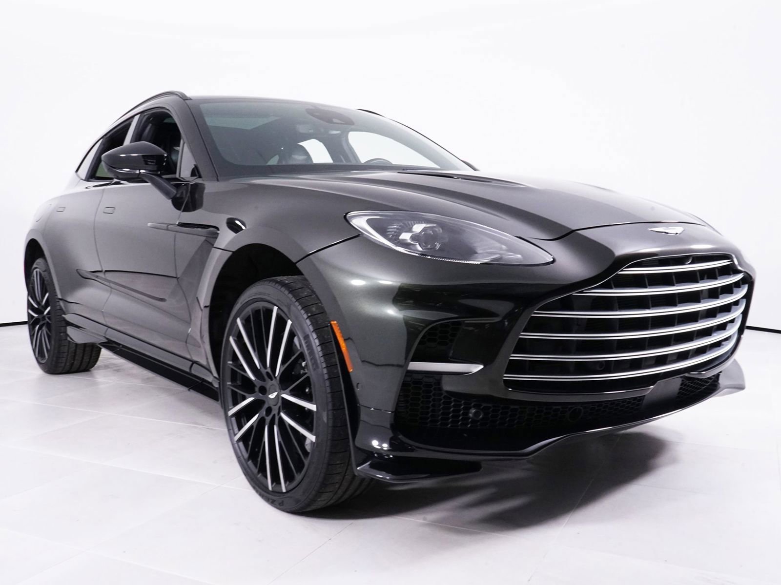 Used 2023 Aston Martin DBX 707 image 17
