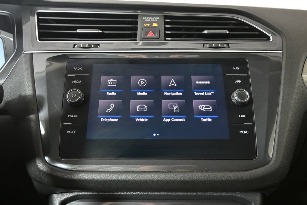 Used 2020 Volkswagen Tiguan SEL AWD/4WD image 27