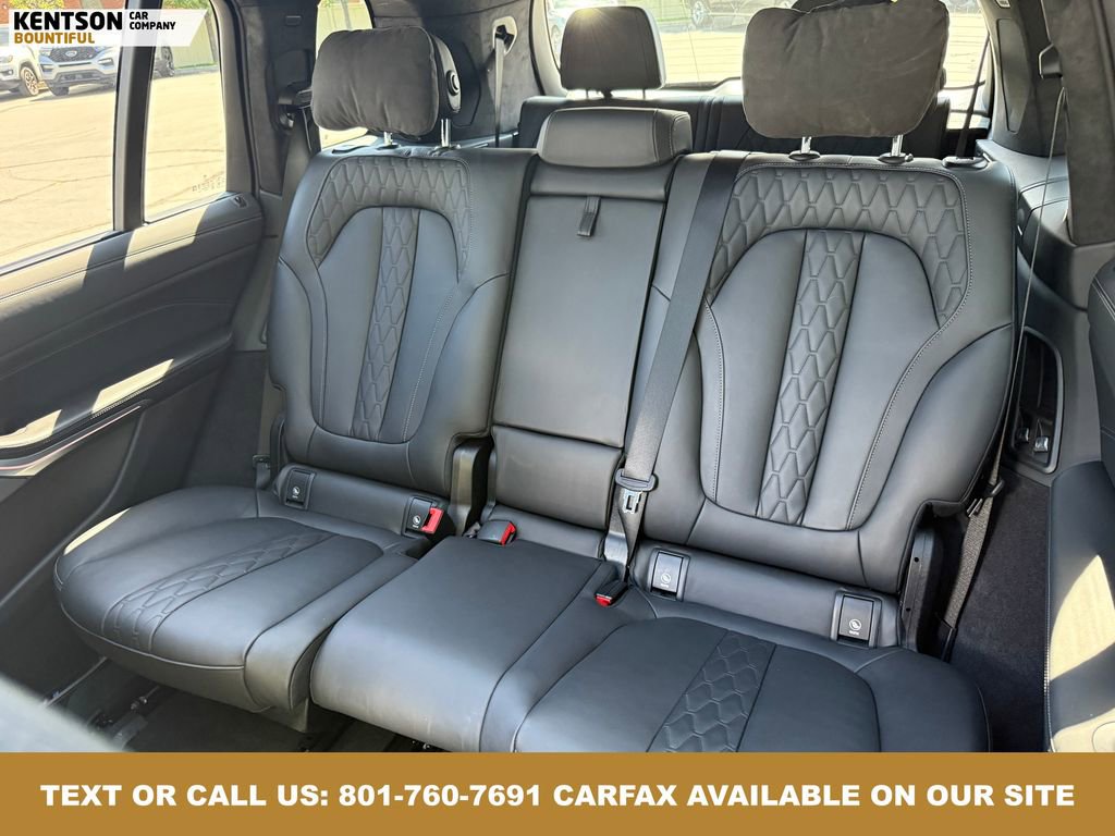 Used 2026 BMW X7 M60i image 36