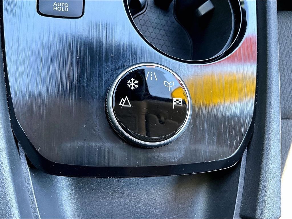 Certified 2026 Nissan Rogue SV AWD/4WD image 26