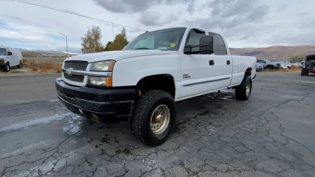 Used 2004 Chevrolet Silverado 3500 4x4 Crew Cab w/ Heavy-Duty Power Package image 4