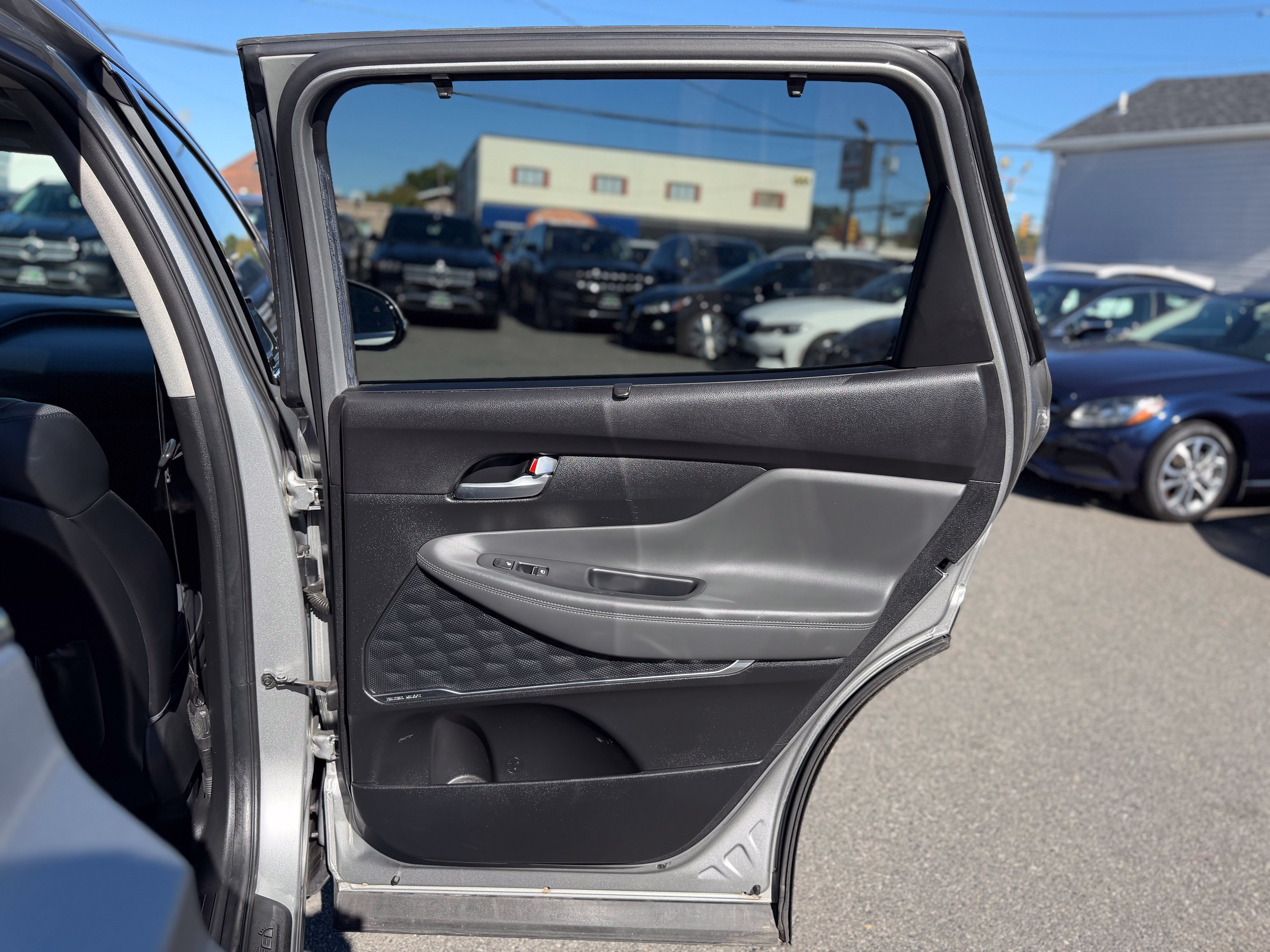 Used 2023 Hyundai Santa Fe Limited AWD/4WD image 20