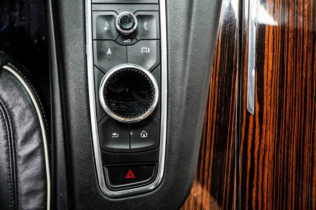 Used 2021 Cadillac Escalade Premium Luxury image 21