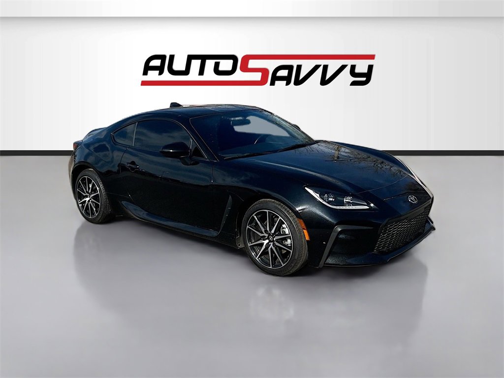 Used 2024 Toyota GR86 Base image 1