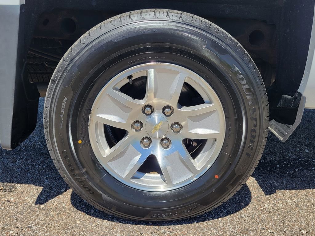 Used 2018 Chevrolet Silverado 1500 LT w/ All Star Edition AWD/4WD image 34