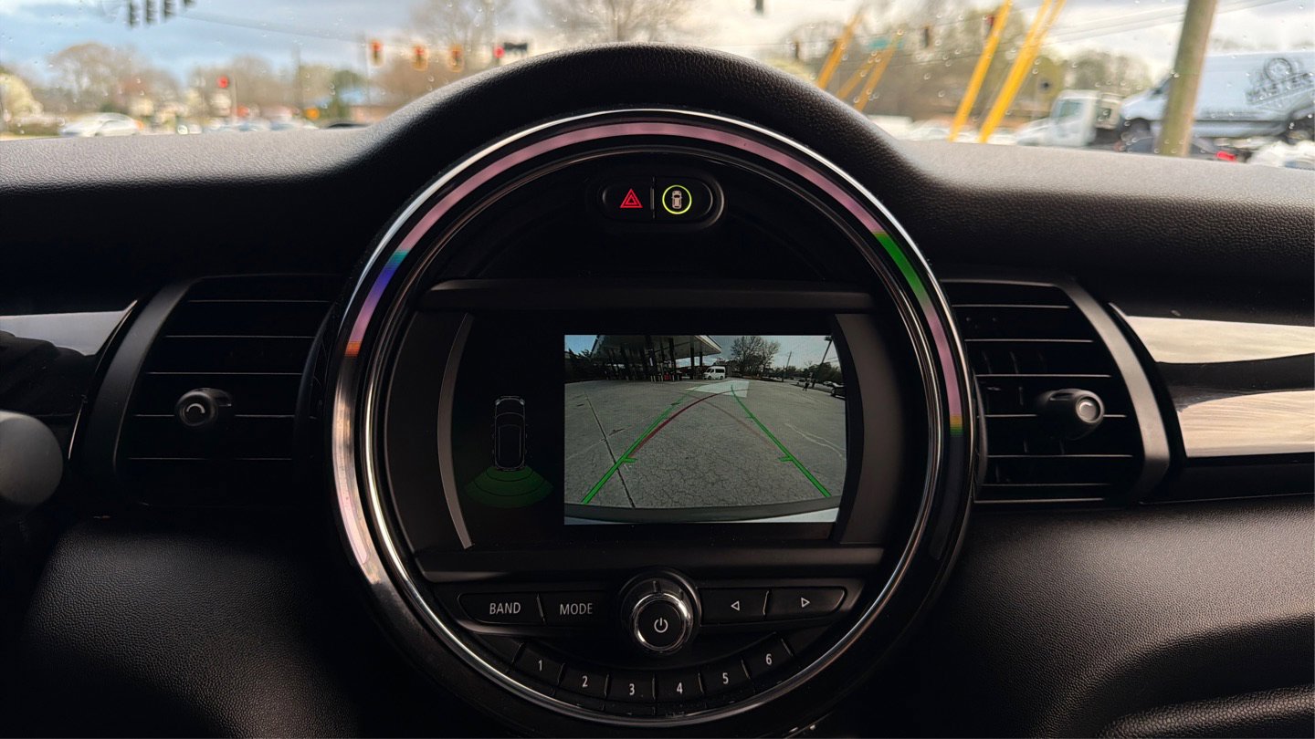Used 2021 MINI Cooper S w/ Premium Package image 12