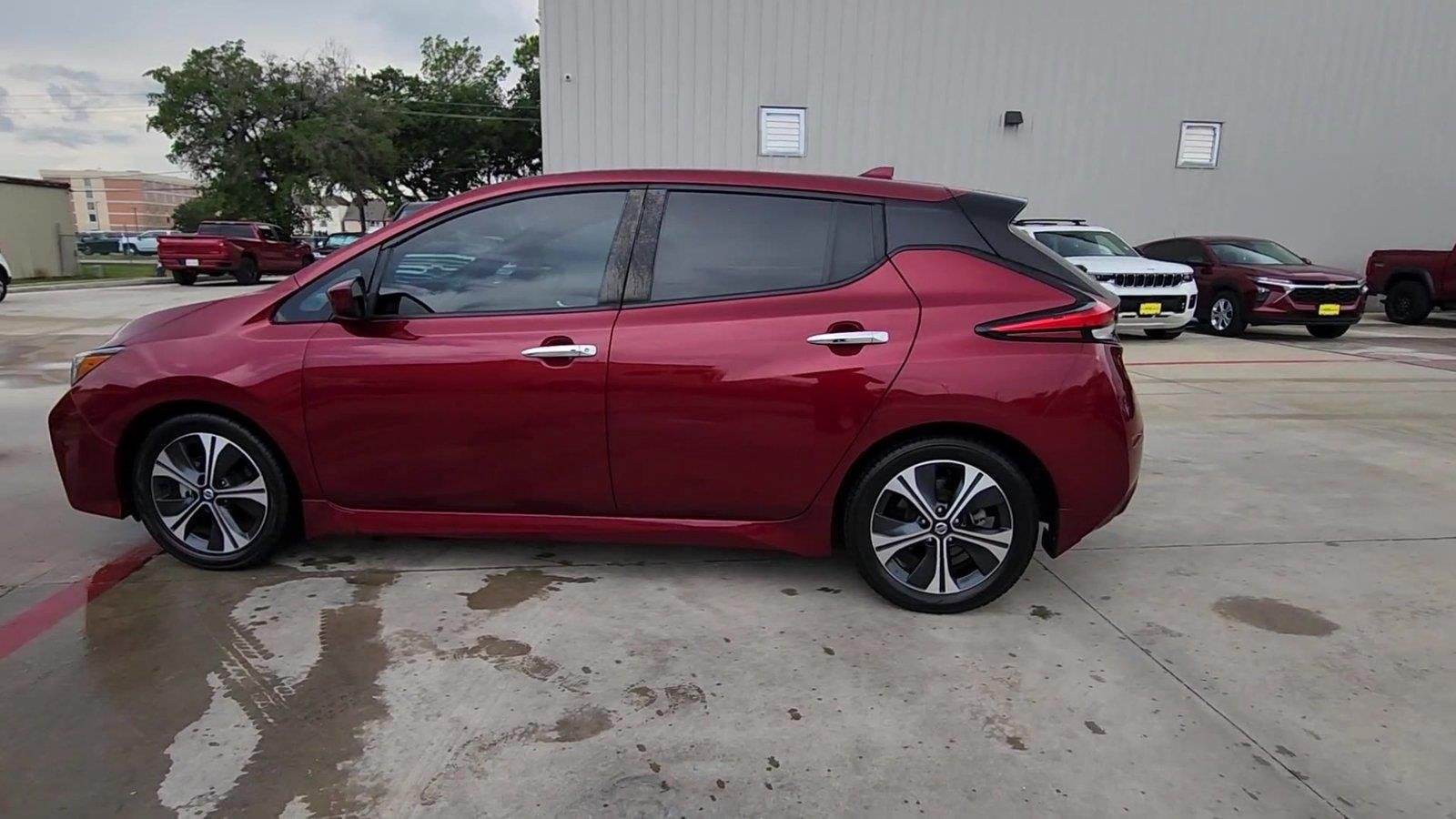 Used 2022 Nissan Leaf SV FWD image 14