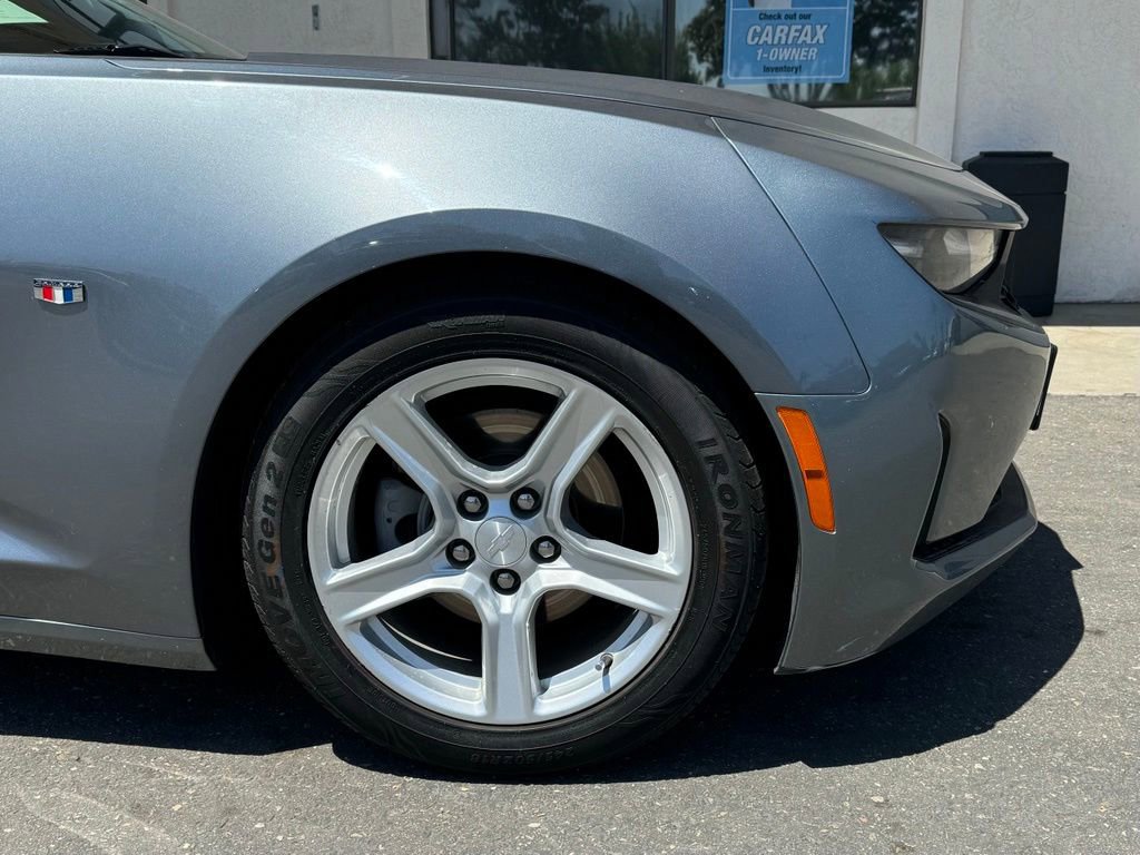 Used 2022 Chevrolet Camaro LT RWD image 2
