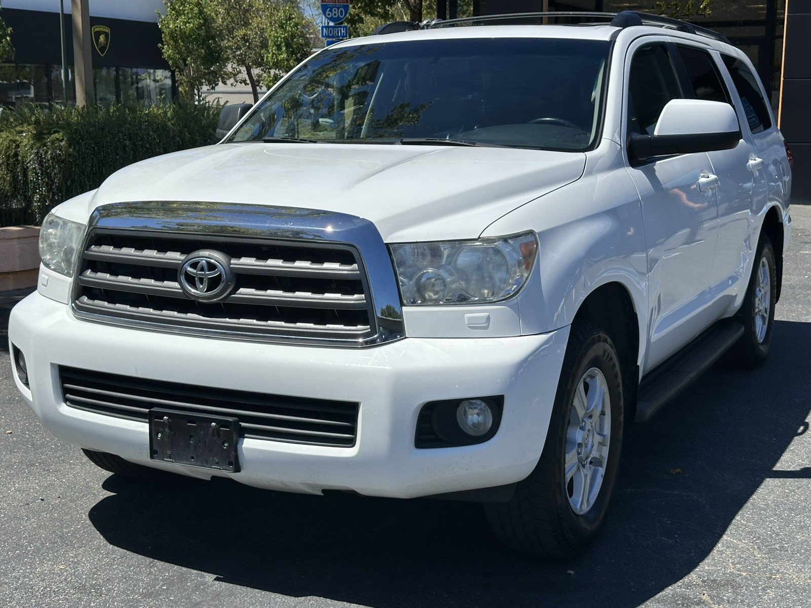 Used 2015 Toyota Sequoia SR5 AWD/4WD image 4