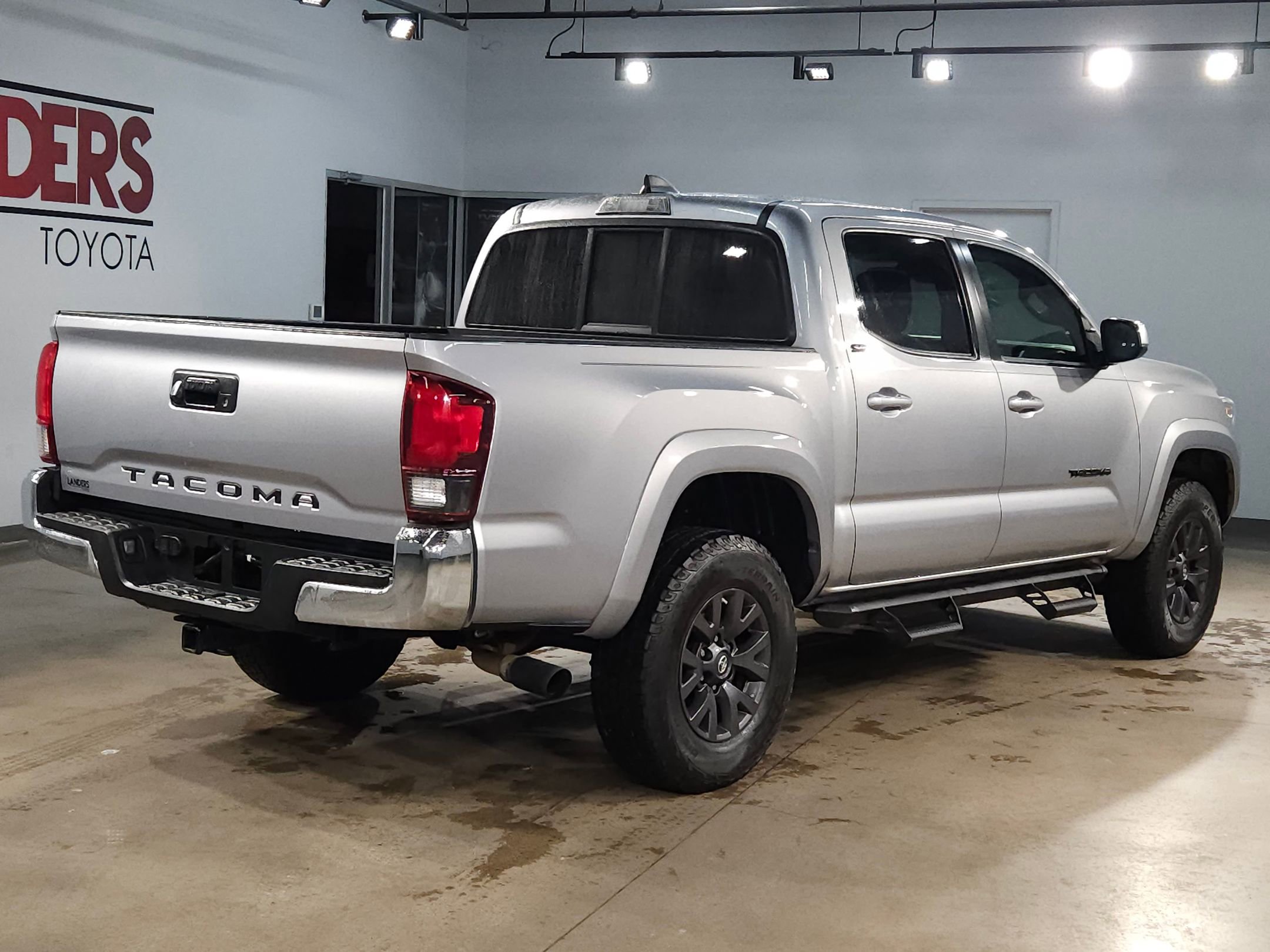 Used 2020 Toyota Tacoma SR5 image 7