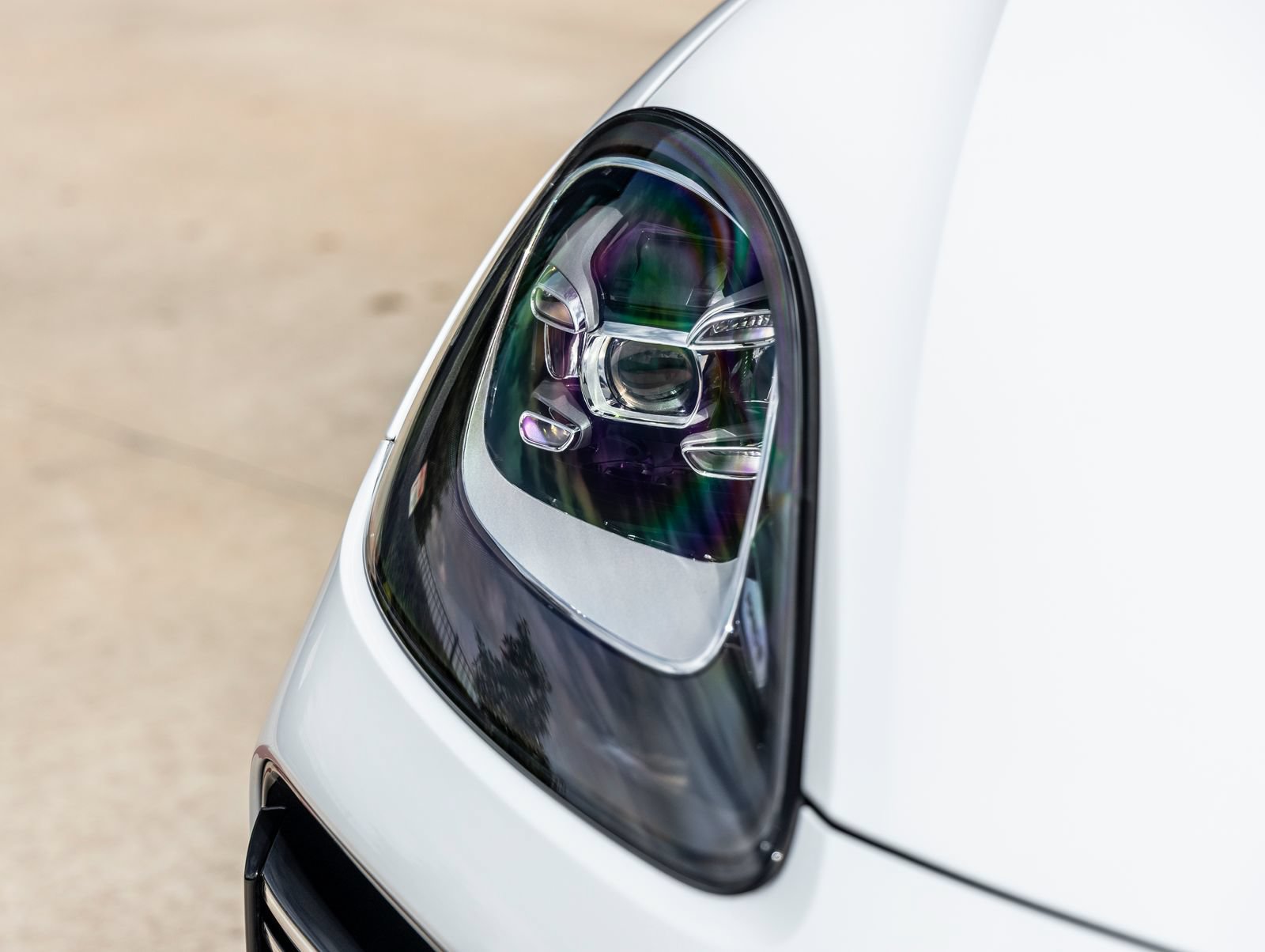 Certified 2023 Porsche Cayenne Turbo AWD/4WD image 19