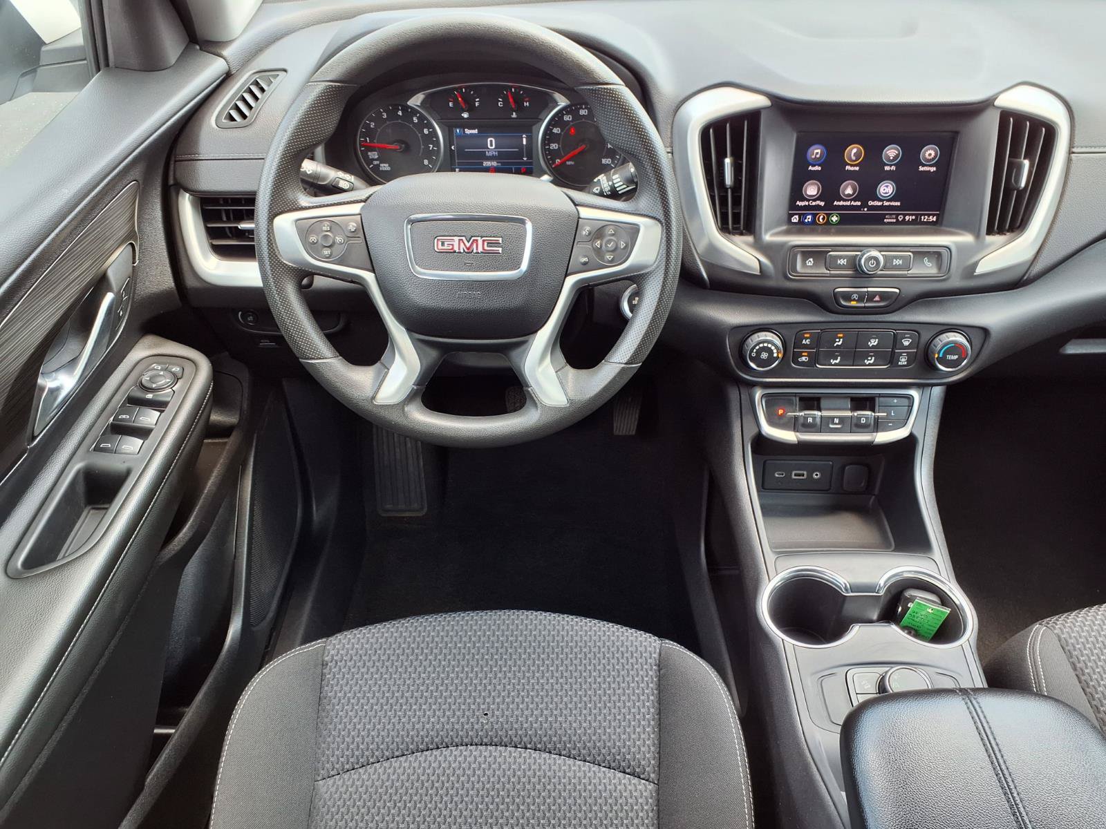 Used 2024 GMC Terrain SLE FWD image 2