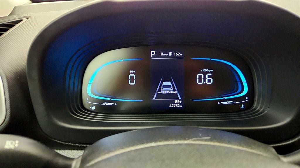 Used 2023 Hyundai Venue FWD image 14