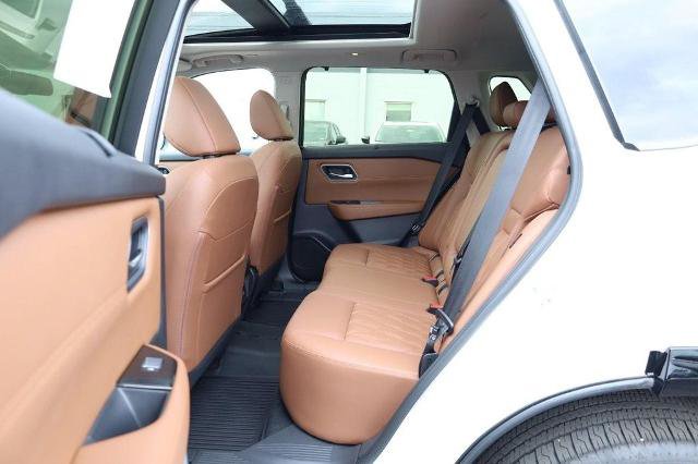 Certified 2025 Nissan Rogue Platinum w/ Platinum Premium Package image 24