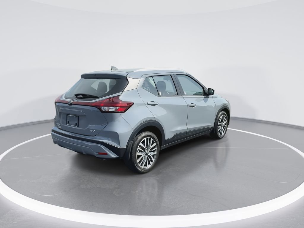 Used 2024 Nissan Kicks SV FWD image 8