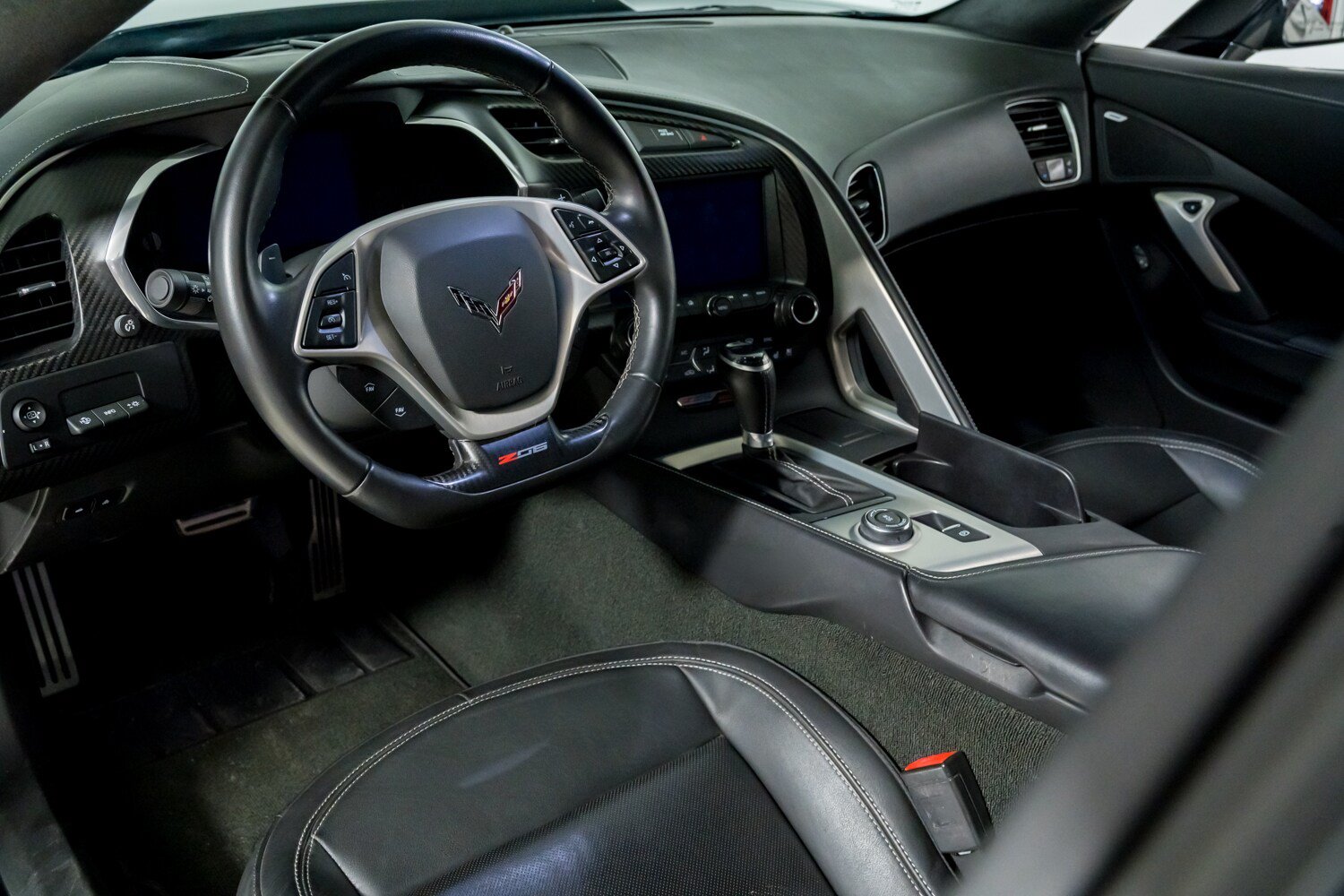 Used 2016 Chevrolet Corvette Z06 w/ 3LZ Preferred Equipment Group RWD image 18