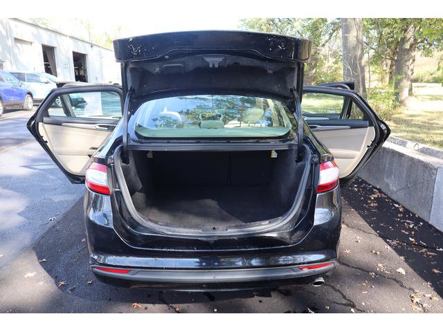 Used 2016 Ford Fusion SE image 15