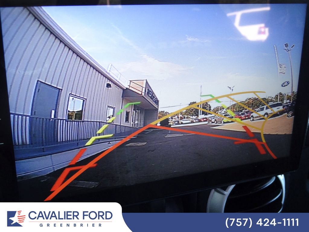 Used 2016 Jeep Wrangler Sahara w/ Connectivity Group AWD/4WD image 27