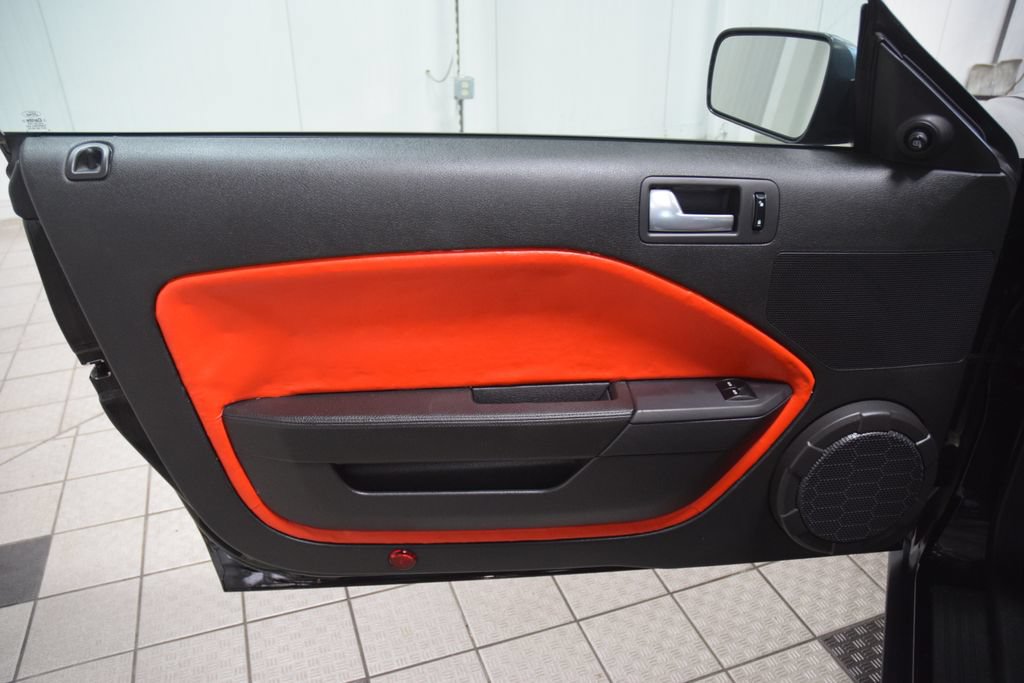 Used 2009 Ford Mustang Shelby GT500 RWD image 49