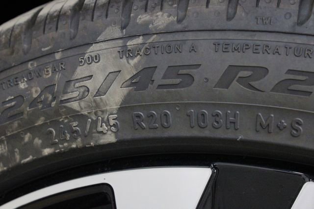 Used 2025 Volvo XC40 B5 Plus image 44