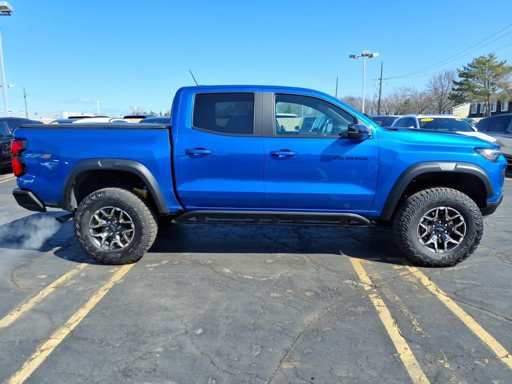 Used 2024 Chevrolet Colorado ZR2 w/ ZR2 Convenience Package III AWD/4WD image 8