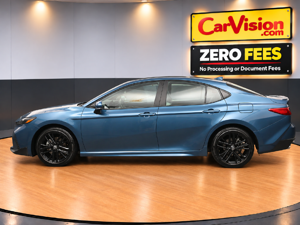 Used 2025 Toyota Camry SE w/ Convenience Package FWD image 4