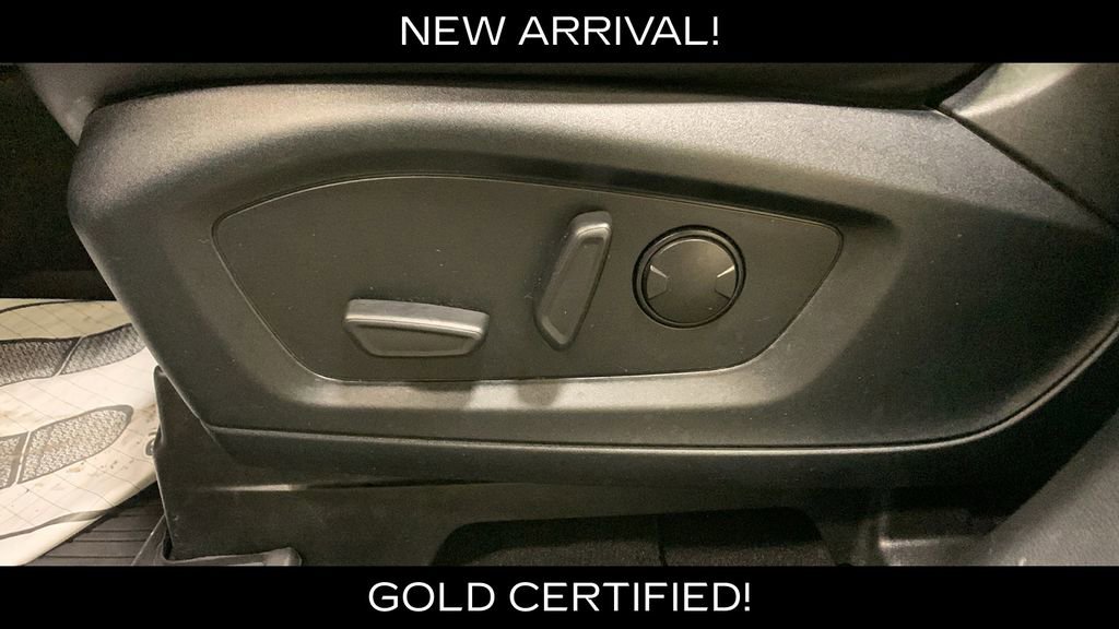 Used 2022 Ford Explorer XLT w/ Equipment Group 202A AWD/4WD image 32