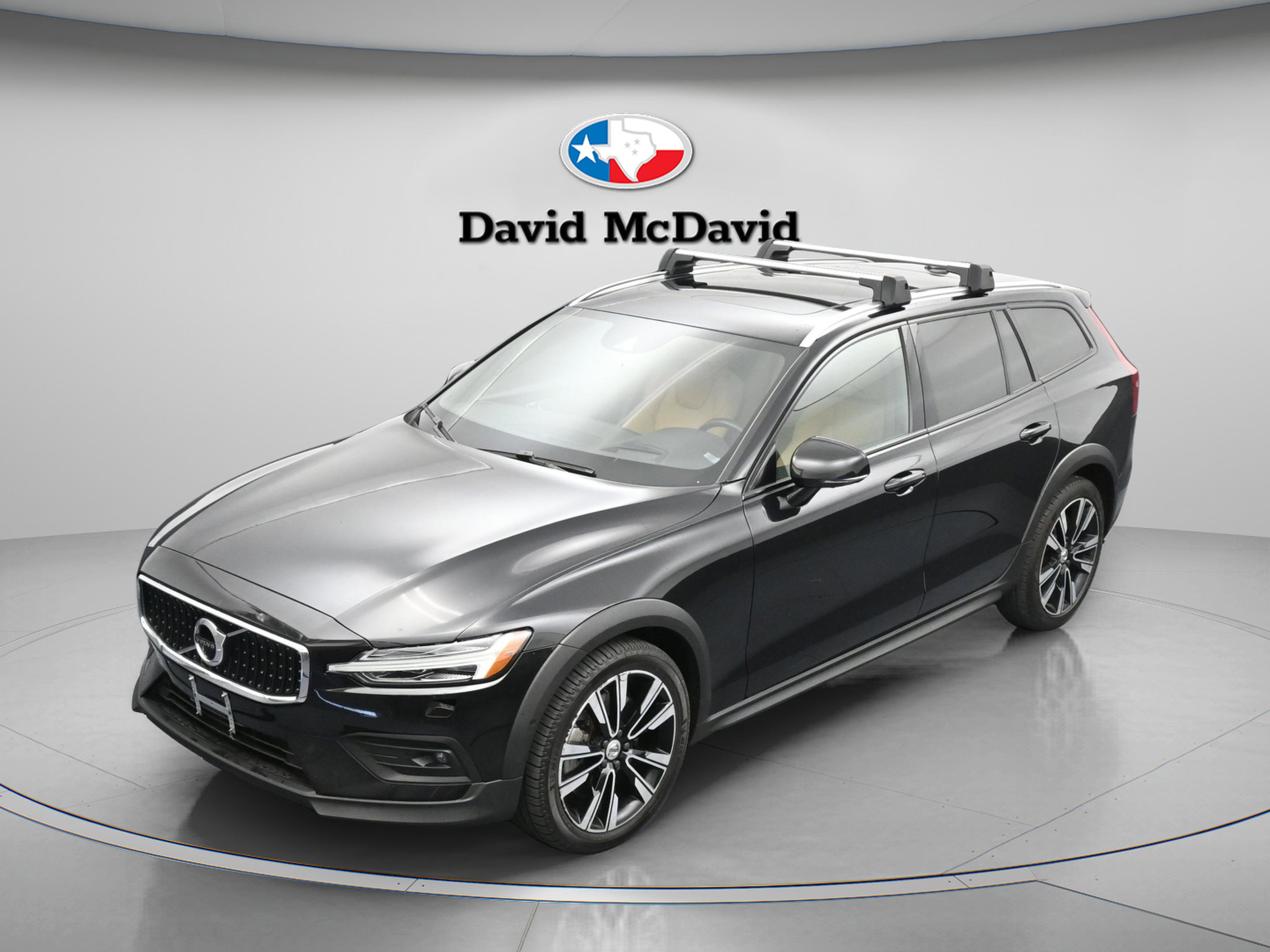 Used 2020 Volvo V60 T5 Cross Country w/ Protection Package image 2
