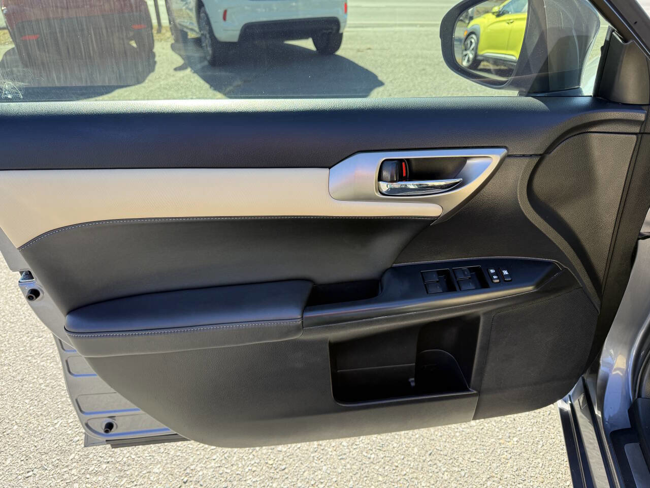 Used 2014 Lexus CT 200h image 23