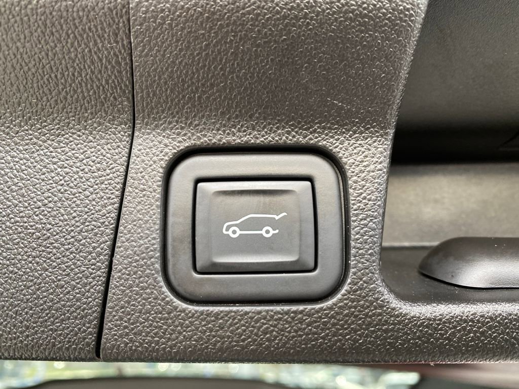 Used 2023 GMC Acadia AT4 w/ Technology Package image 33