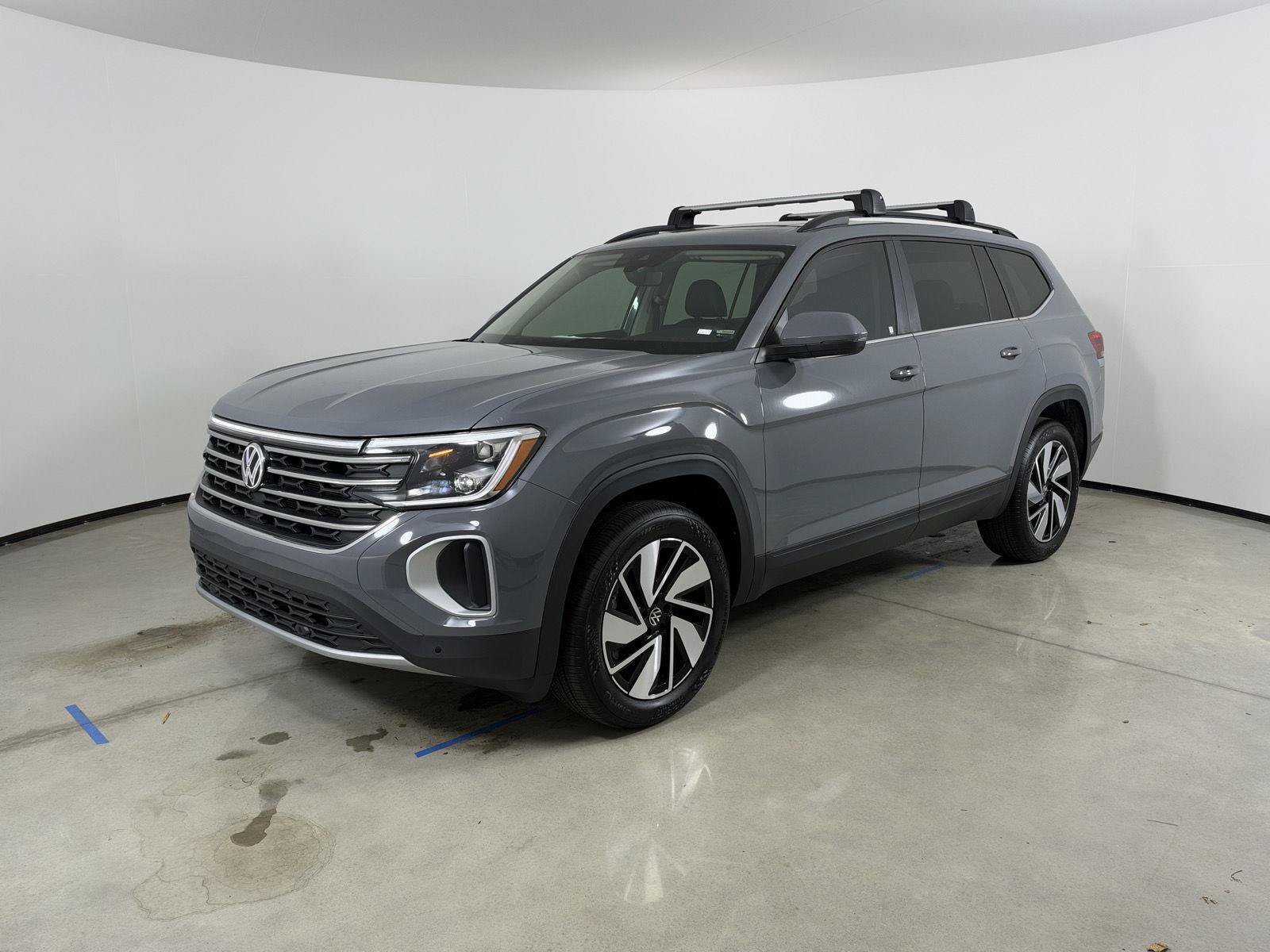New 2026 Volkswagen Atlas SE FWD image 1