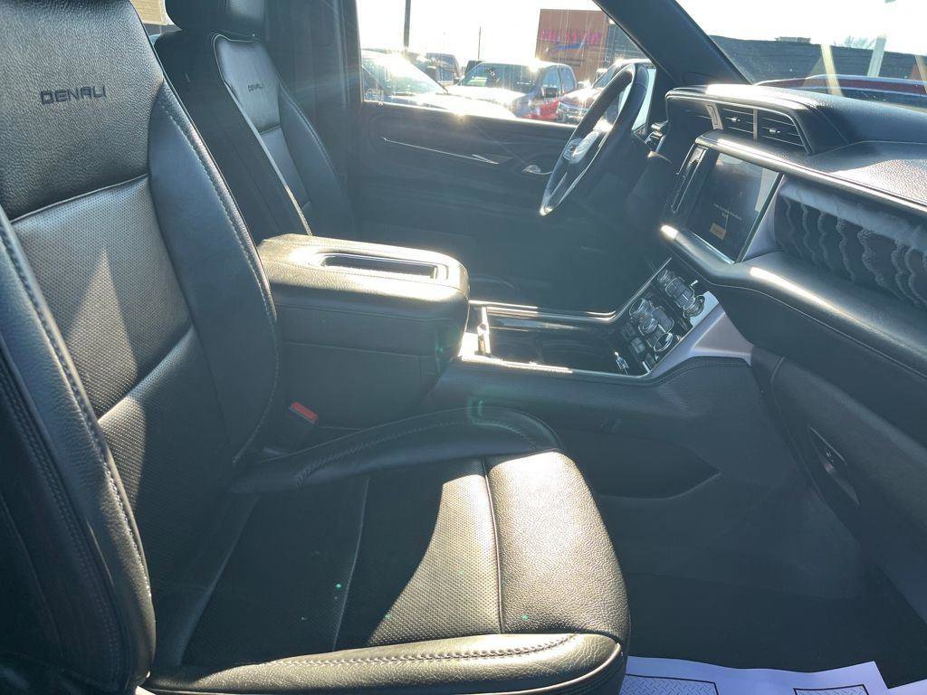 Used 2023 GMC Yukon Denali image 33