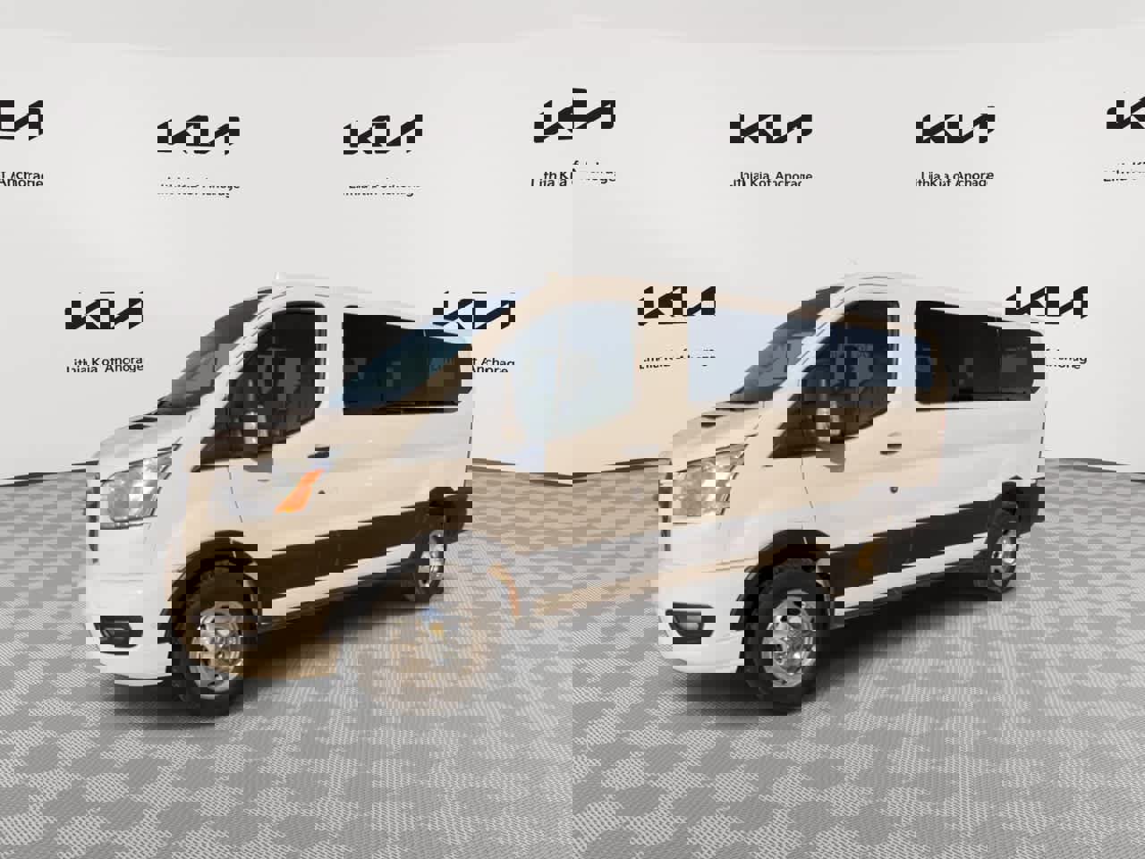 Used 2020 Ford Transit 150 XLT image 4