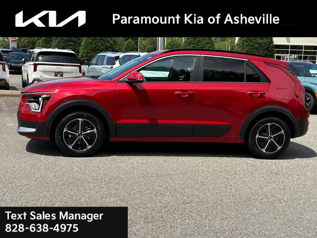 Certified 2025 Kia Niro EX FWD image 3