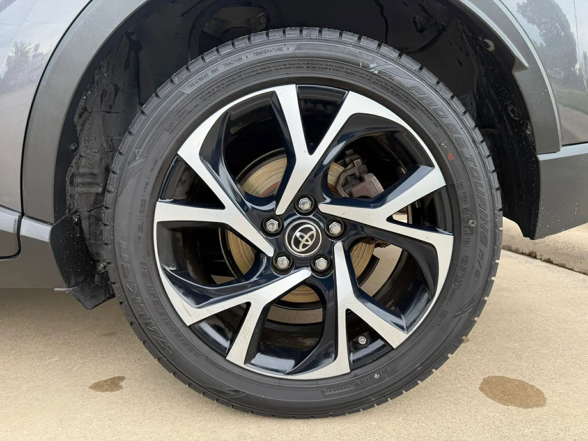 Used 2018 Toyota C-HR XLE FWD image 26