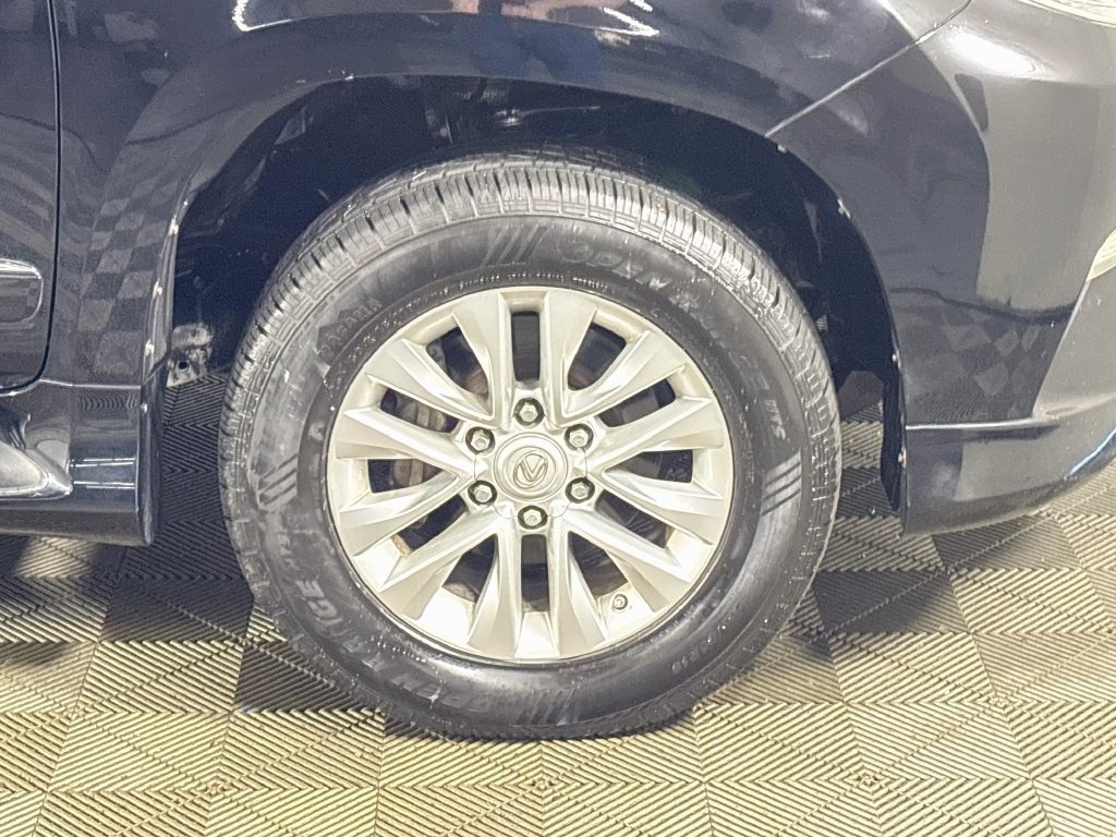 Used 2018 Lexus GX 460 Premium w/ Premium Package AWD/4WD image 23