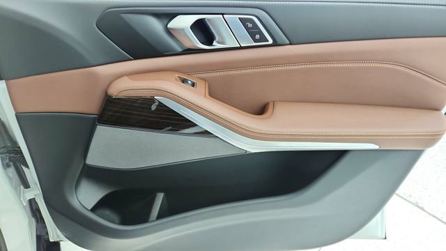 Used 2026 BMW X5 sDrive40i RWD image 23